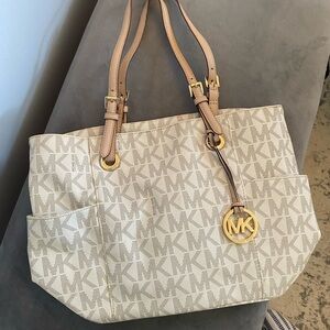 Michael Kors Shoulder Bag